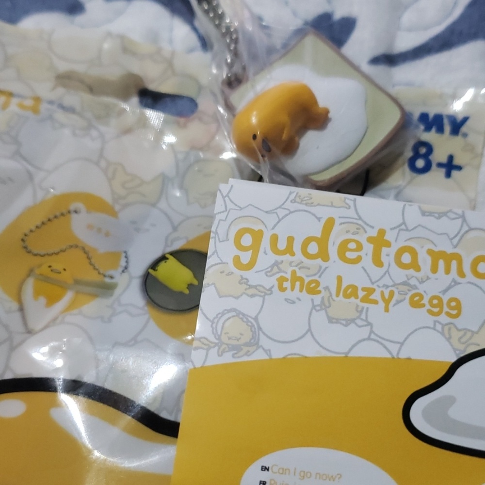 Gudetama Keychain (gudetama on toast)